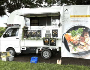 三重県松阪市「cru-ru」様のキッチンカーを製作させていただきました