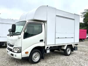 【1.25tトラック】トヨタ/ダイナの新型大型キッチンカー「キッチンボックス1250」分割の場合6.2万円