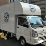 福岡県福岡市城南区「BowBow Kitchen」様のキッチンカーを製作させていただきました