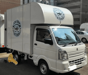 福岡県福岡市城南区「BowBow Kitchen」様のキッチンカーを製作させていただきました